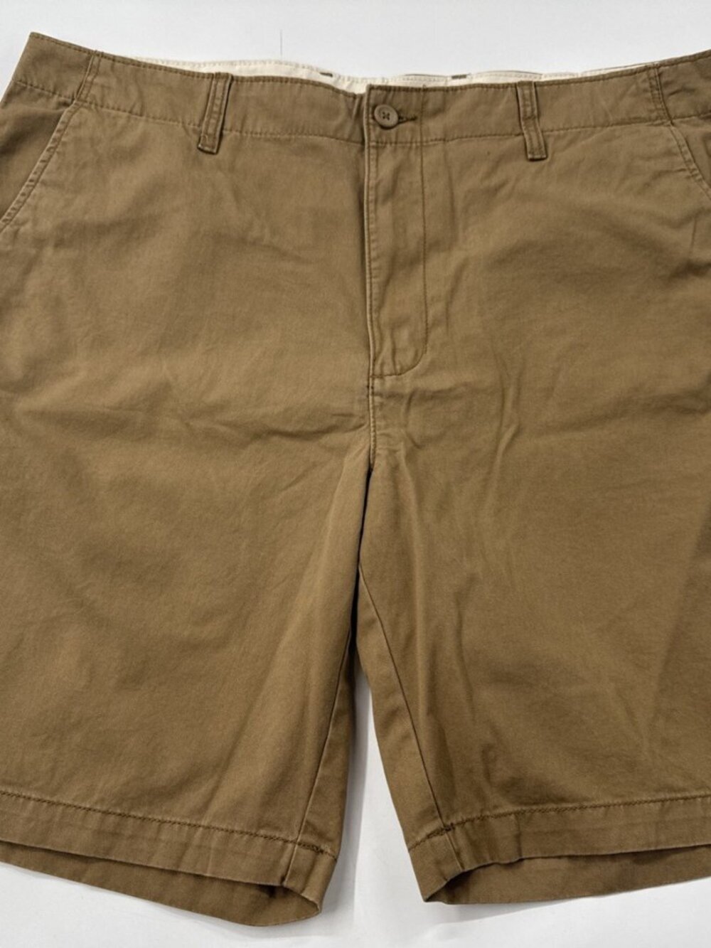 Old Navy Shorts Mens 40 Tall Lived In Straight Khaki Chino Casual 10 inch NEW